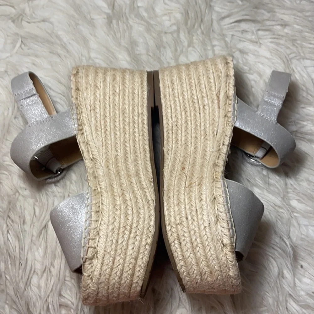Like new Marc Fisher Rex Metallic Wedge Platform Espadrille